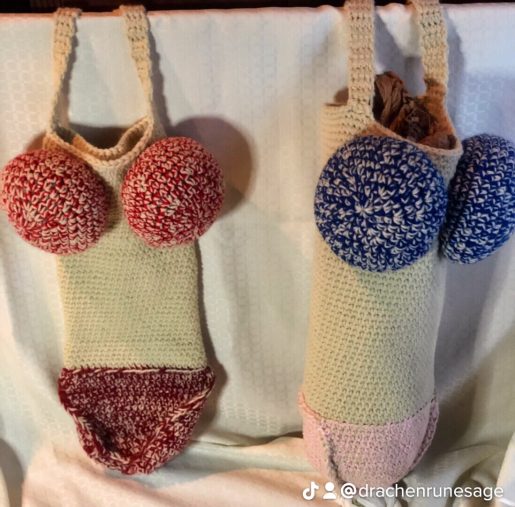 D-bag plastic bag holder